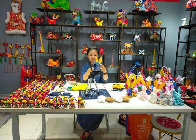 購購購！巾幗好品等你來——專業(yè)會議及展覽服務助力女性創(chuàng)業(yè)